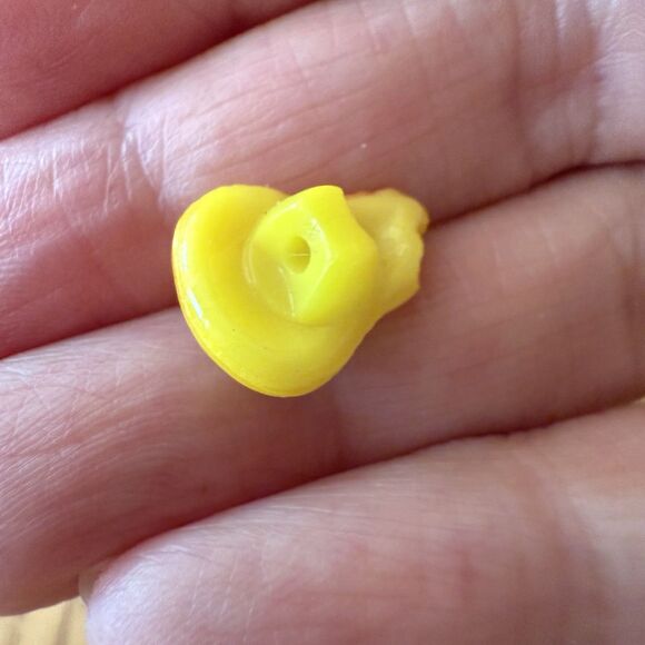 Vintage La Mode Realistic Hard Plastic Fruit Buttons Pears Germany Lot Of 12 - Picture 2 of 7